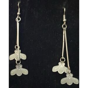 Silver tone Long Dangle Metal Rod With Textured Bees On The Bottom